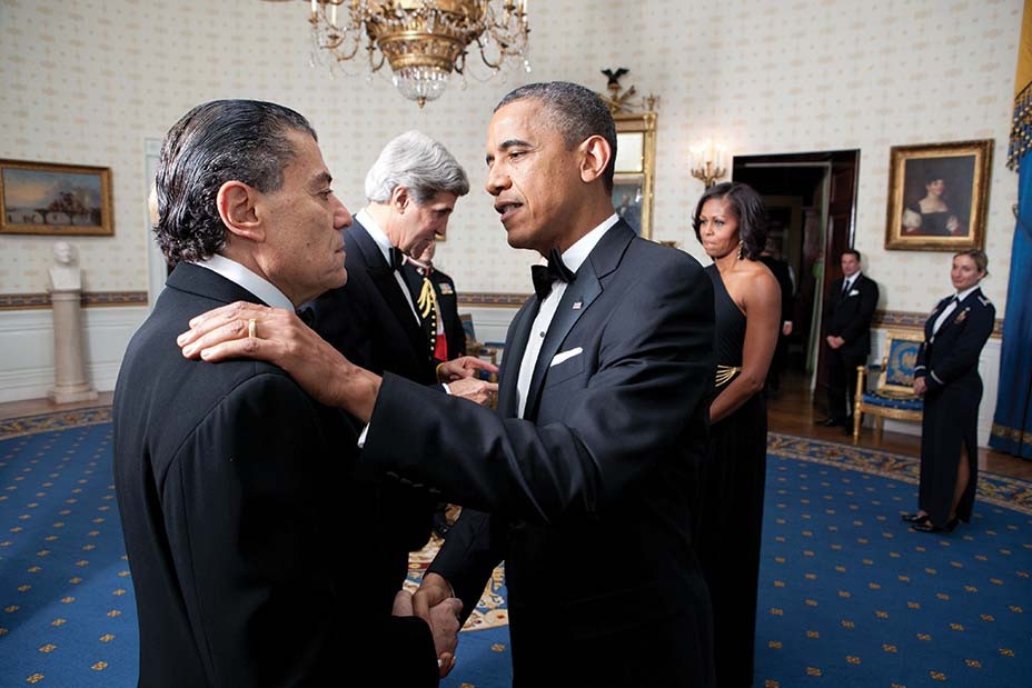 tỷ phú đứng sau biden ảnh 5 ty phu dung sau biden anh 5