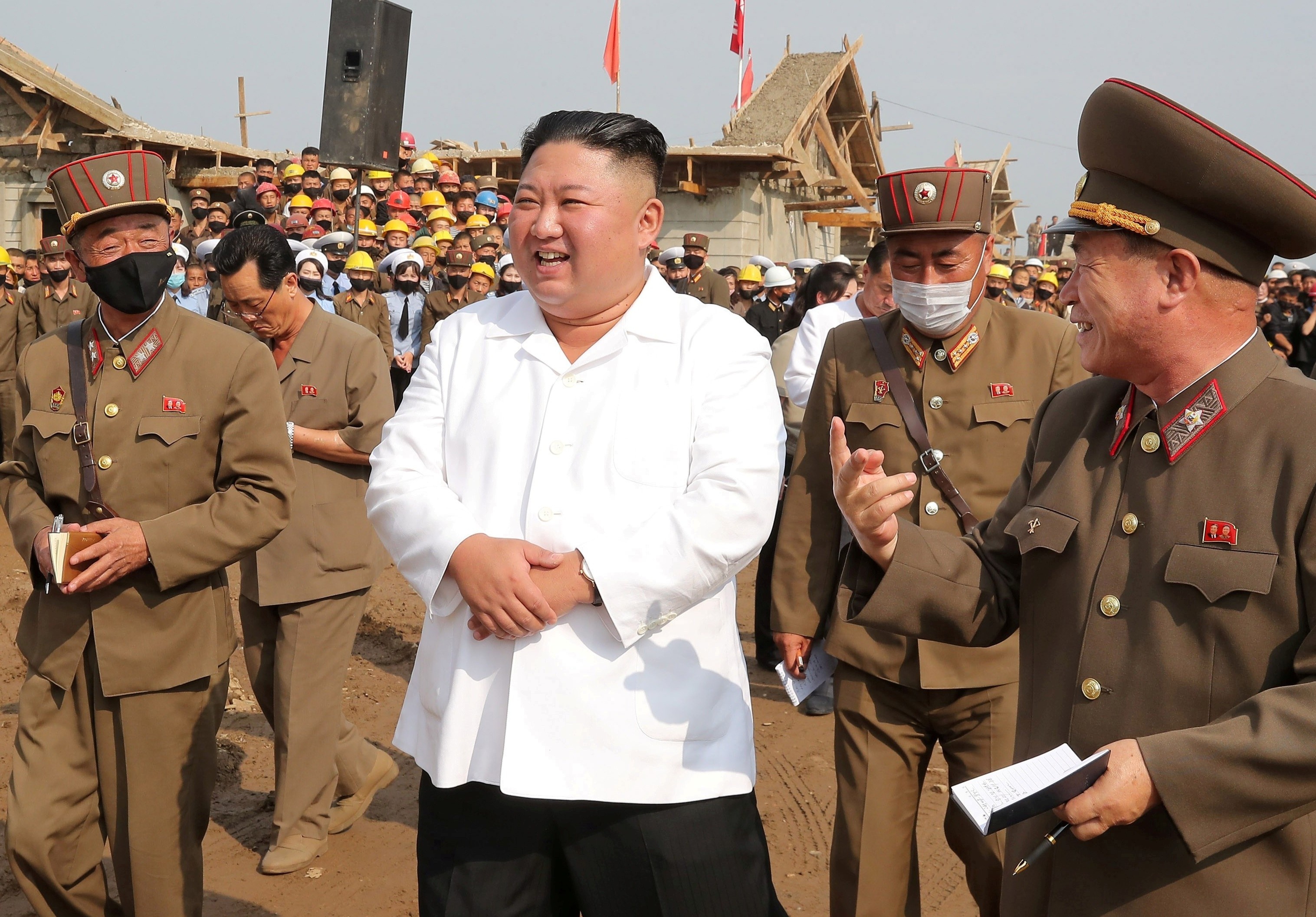 Trieu Tien binh dan hoa hinh anh cua ong Kim Jong Un hinh anh