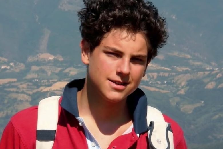 Nguoi dau tien duoc phong thanh thuoc the he Millennial hinh anh