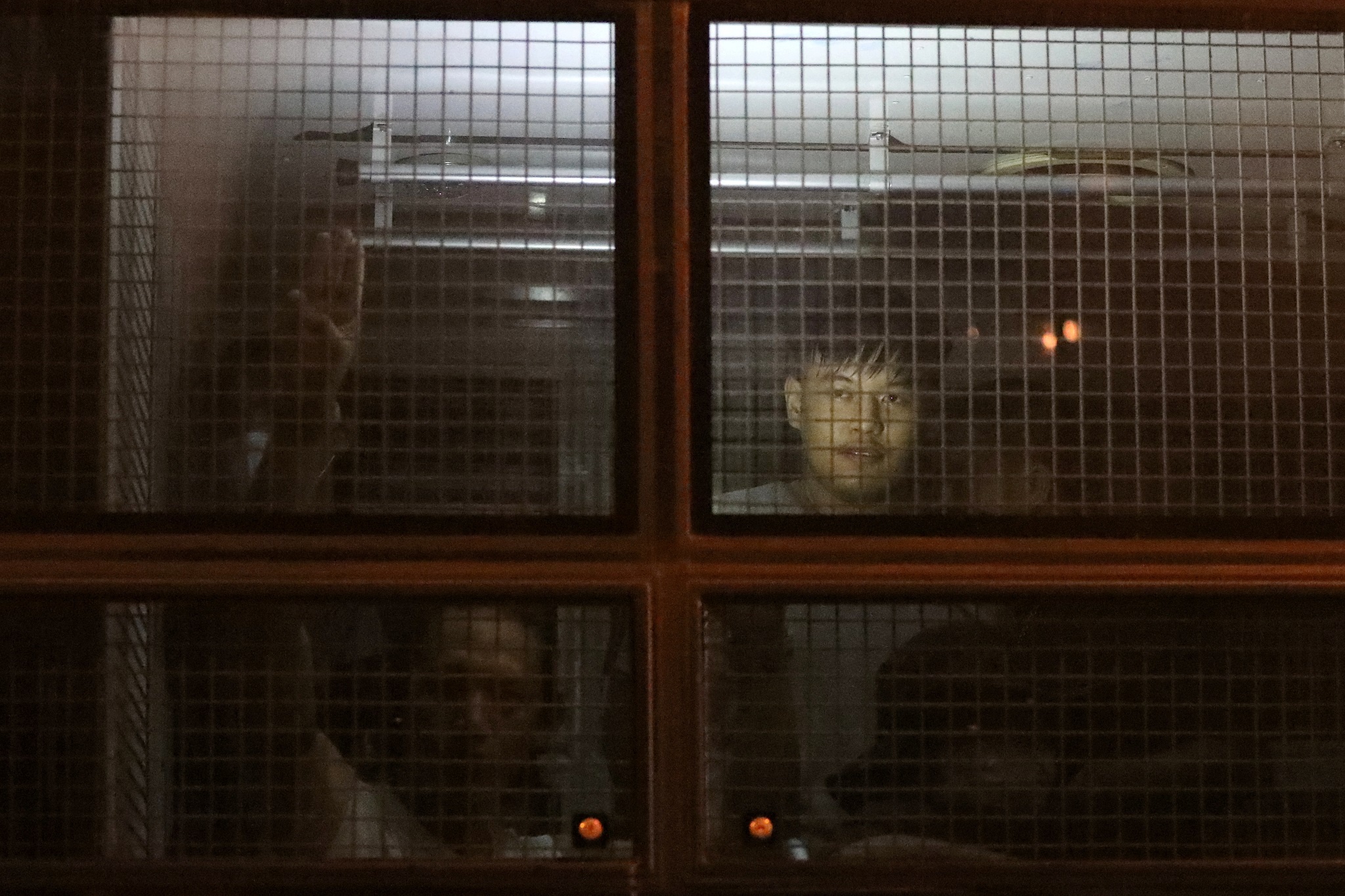 canh sat chong bao dong dung kin duong o bangkok anh 6