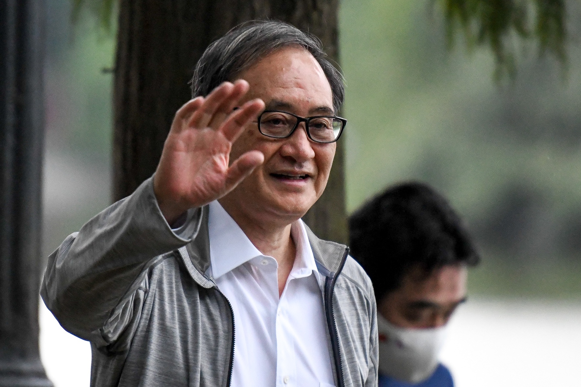 Thu tuong Nhat nhac den 'Ghen Co Vy' trong tiec chieu dai o Viet Nam hinh anh