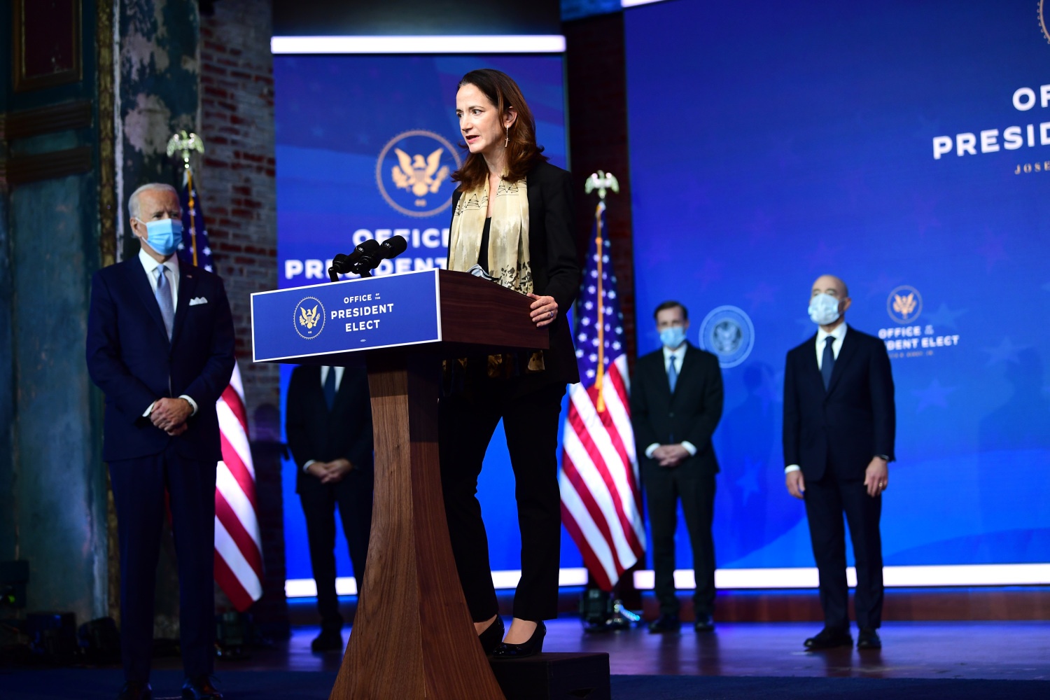 nu lanh dao tinh bao my dau tien anh 1