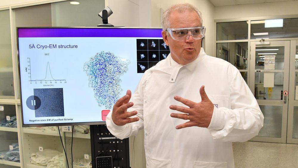 Australia dung dieu che vaccine Covid vi ket qua duong tinh HIV gia anh 1