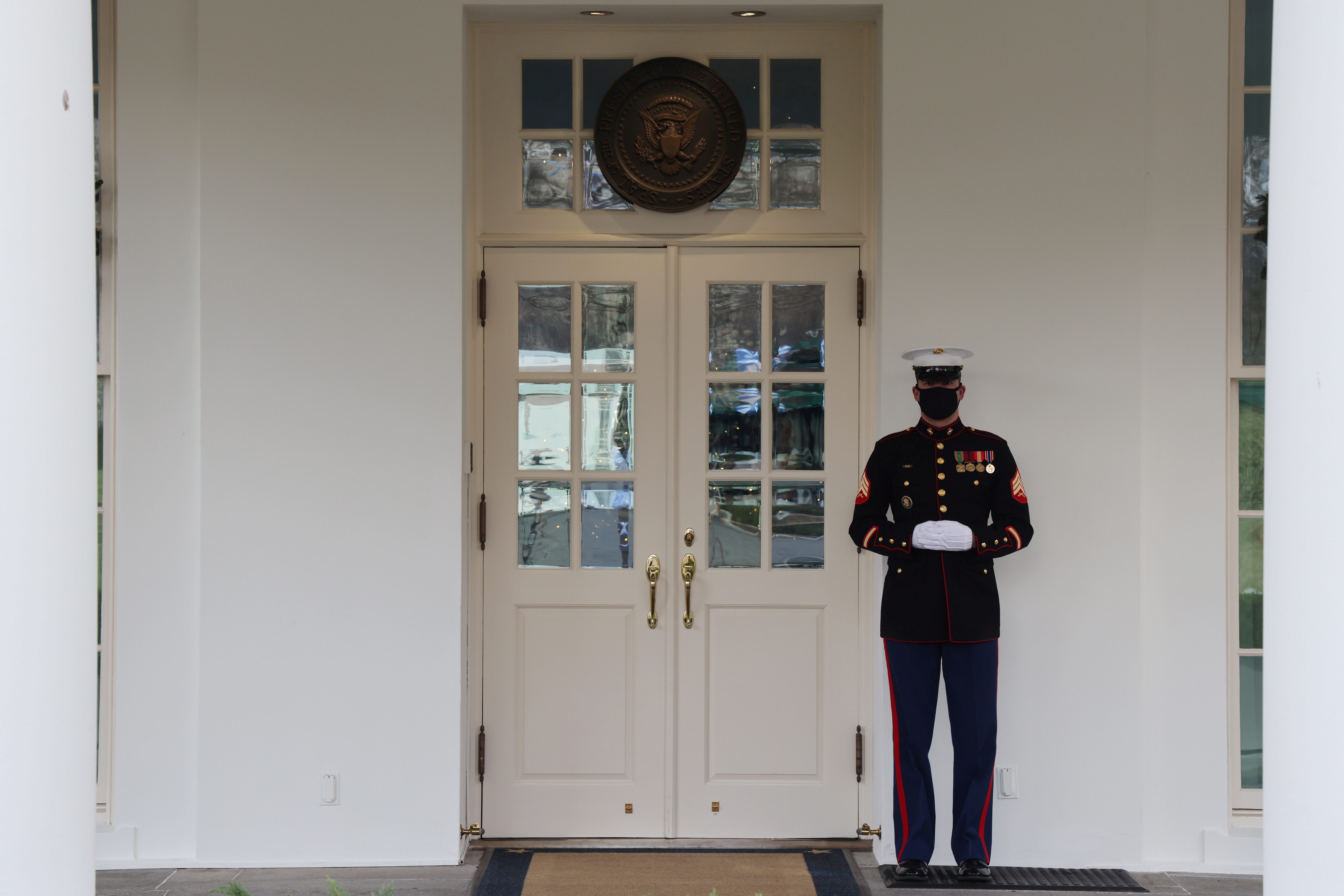 nhung ngay cuoi nhiem ky cua ong trump anh 2