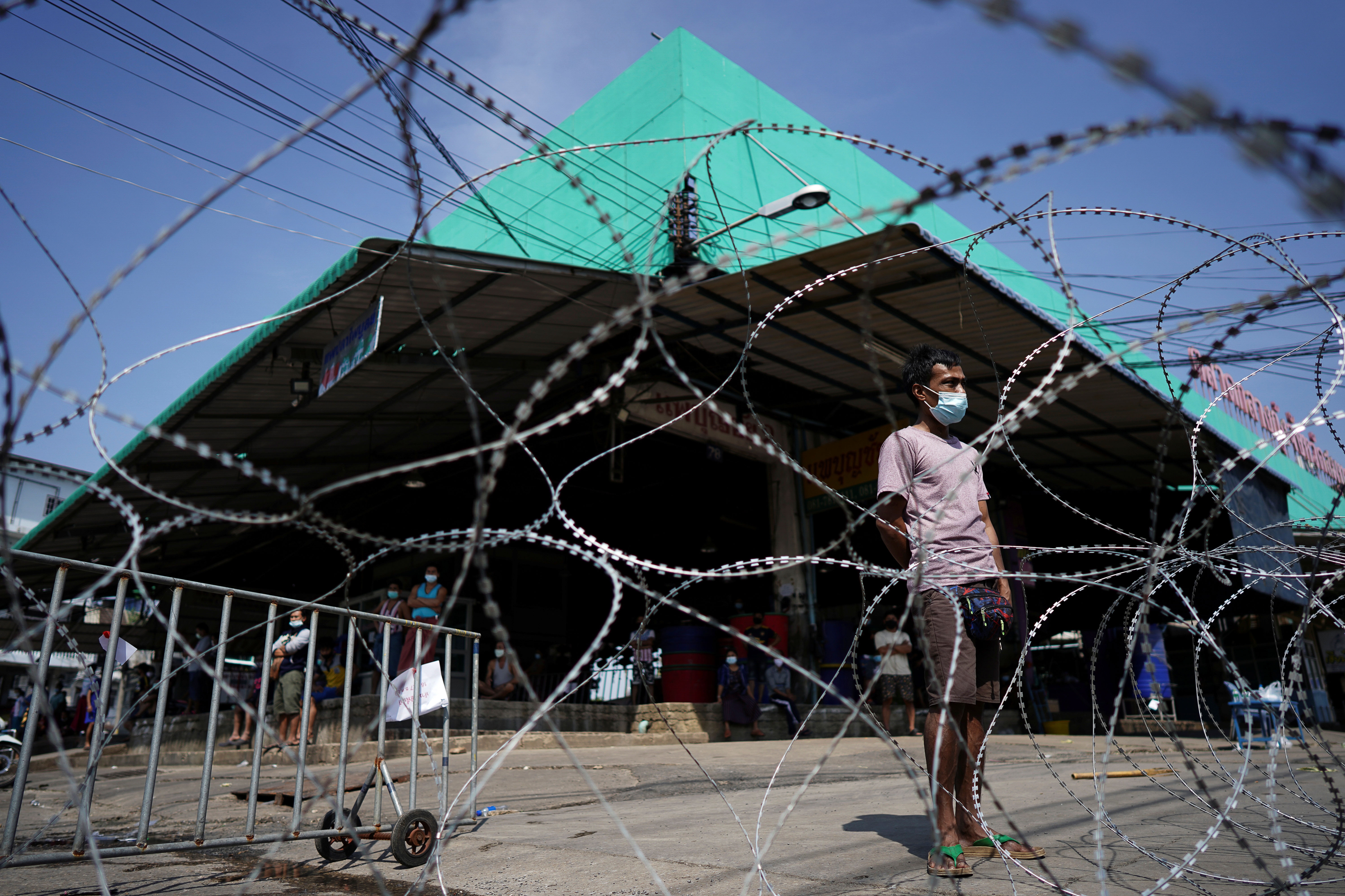 Tu mot cho tom, Covid-19 lan khap 31 tinh, thanh Thai Lan hinh anh