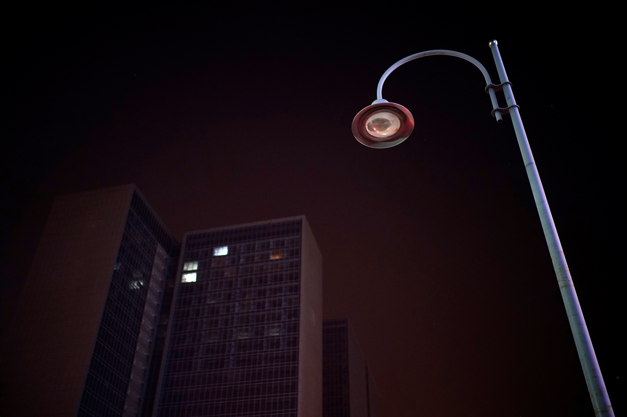 Dia phuong Trung Quoc tat den de dat muc tieu nang luong anh 1