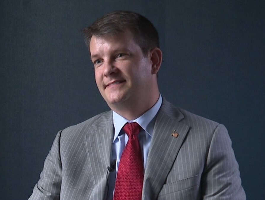 Nghi si dac cu My qua doi vi bien chung Covid-19 hinh anh