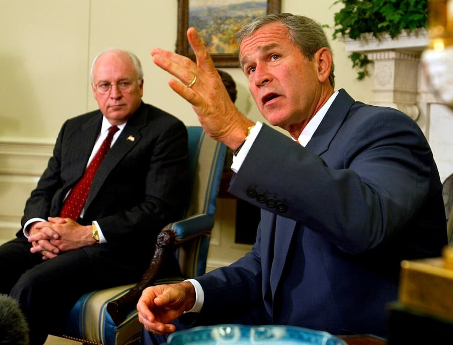 Hai cuu tong thong My len an vu noi loan tai Dien Capitol hinh anh