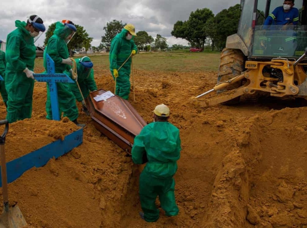 The gioi lan dau ghi nhan mot ngay hon 17.000 ca tu vong vi Covid-19 hinh anh