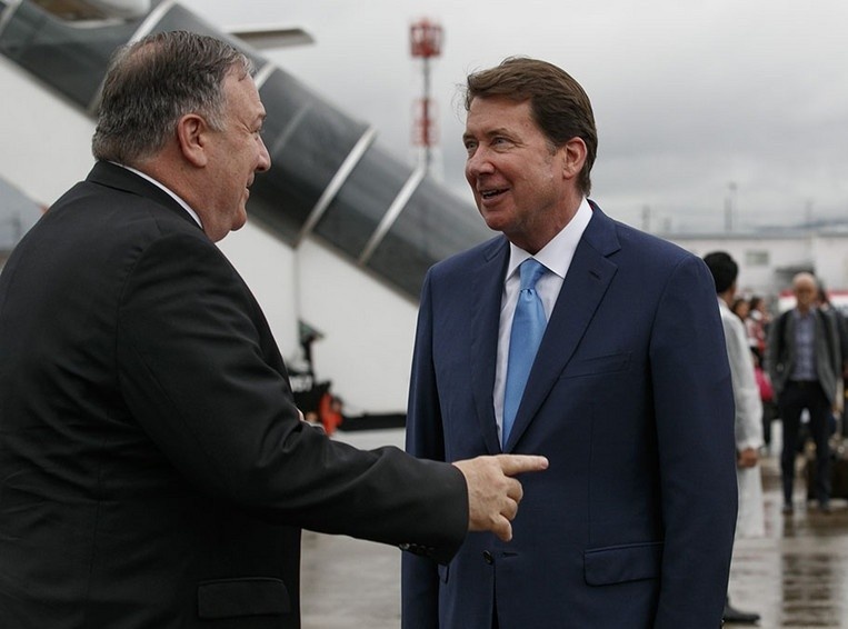 Thuong nghi si Cong hoa tuyen dung 13 vien chuc thoi ong Trump hinh anh