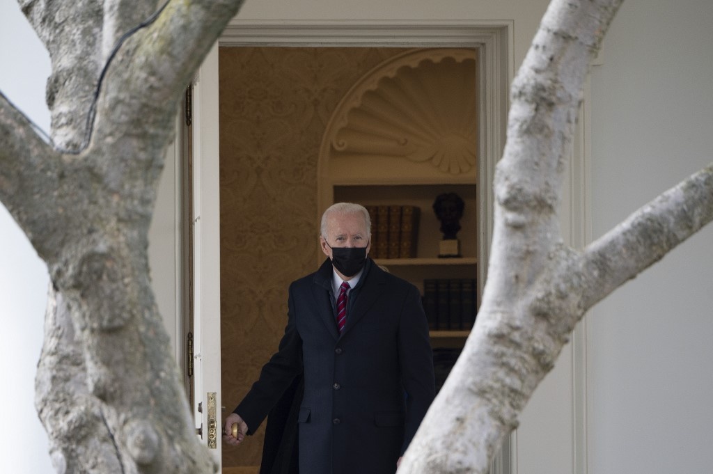 biden bi chi trich vi ky qua nhieu sac lenh hanh phap anh 2