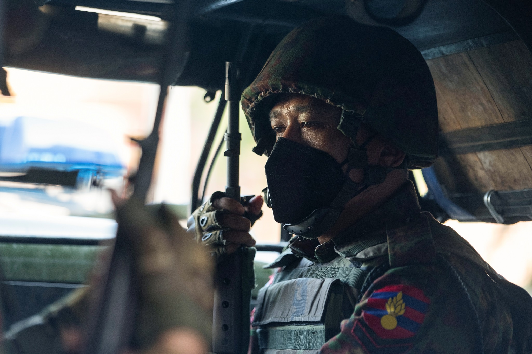 Sau chinh bien Myanmar doi mat voi dieu gi anh 3