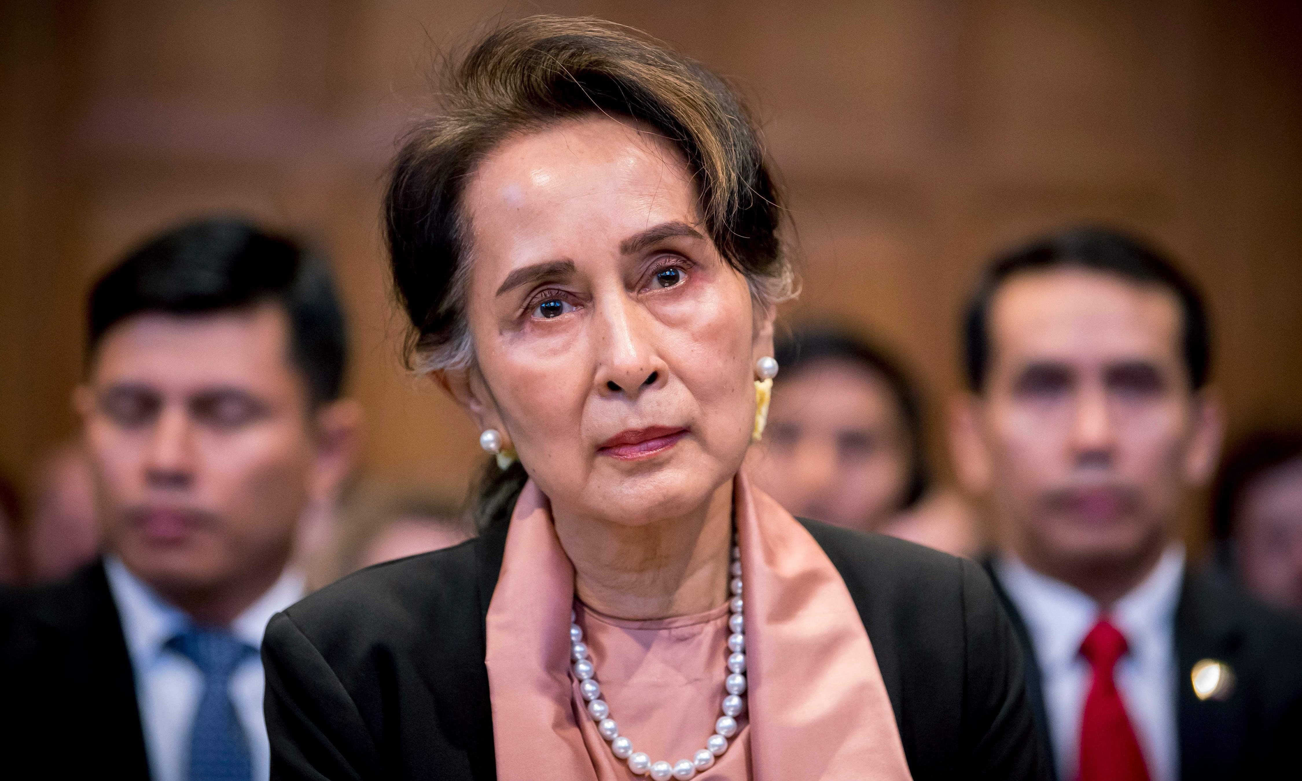 'Canh tay phai' cua ba Aung San Suu Kyi bi bat anh 2