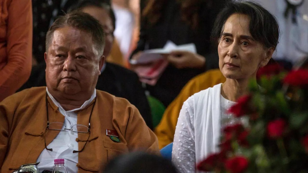 'Canh tay phai' cua ba Aung San Suu Kyi bi bat trong dem hinh anh
