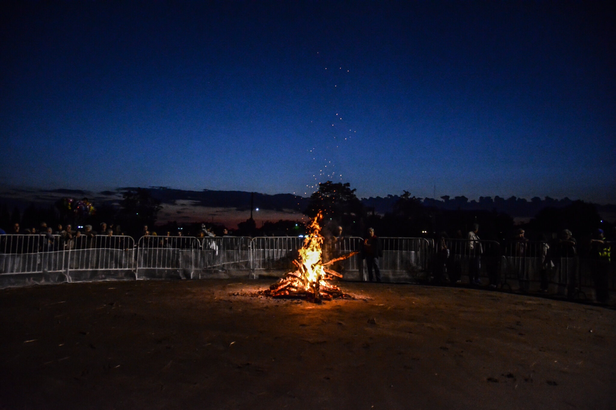 Di chan tran tren than chay o Hy Lap anh 13