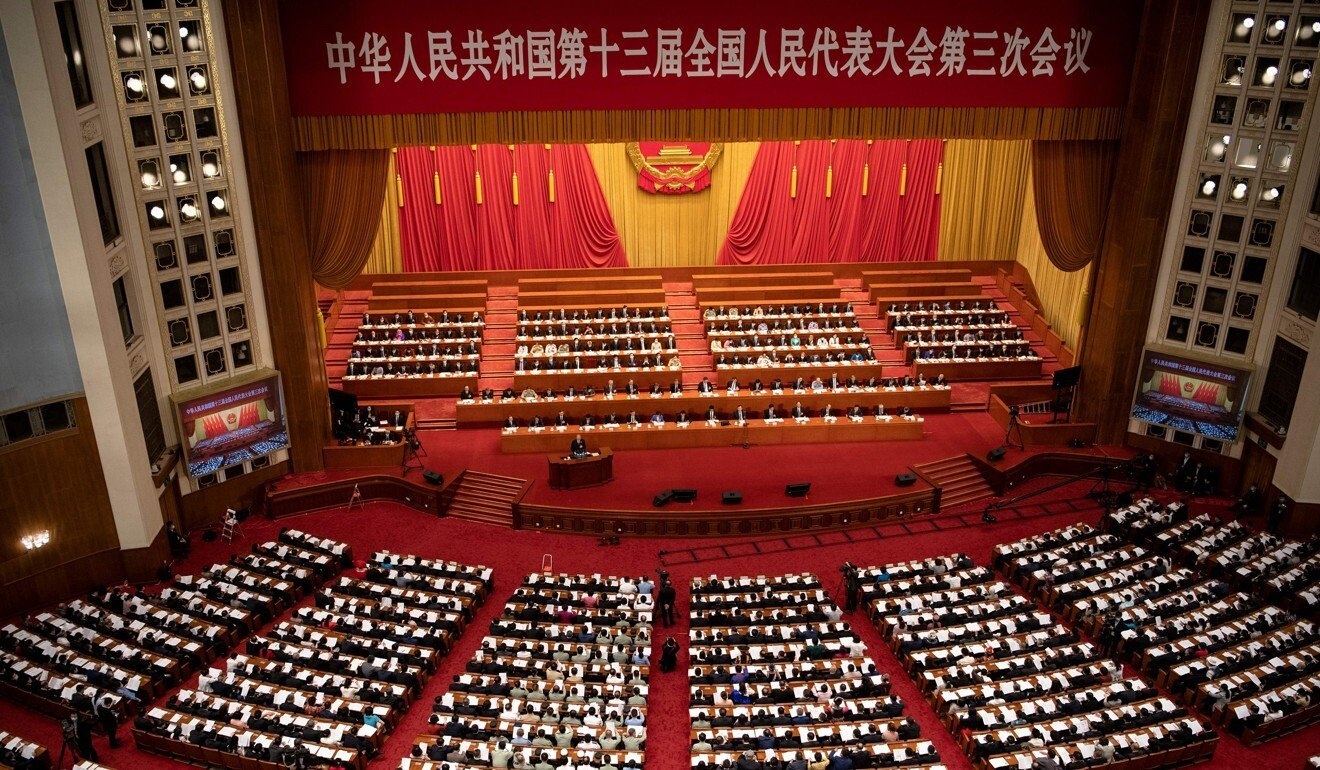 Quan doi Trung Quoc doi mat mot nam kho khan ve ngan sach anh 4