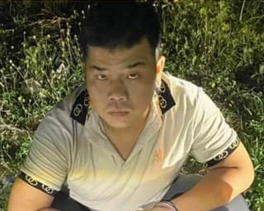 Hai nam thanh nien vut ma tuy xuong duong van khong thoat hinh anh