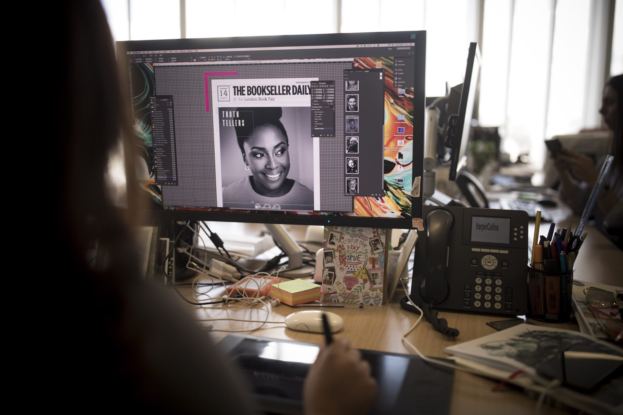 Nguoi lam xuat ban My co luong trung binh 72.000 USD/nam hinh anh