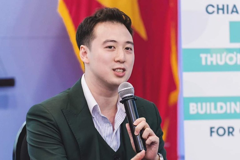 'Nguoi Viet phai nghien cuu ve AI tu goc nhin cua tac gia Viet' hinh anh