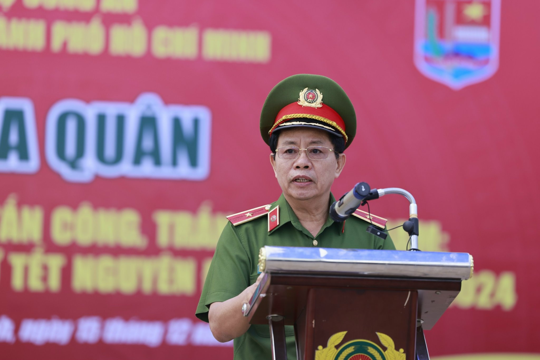 Cong an TP.HCM ra quan anh 3