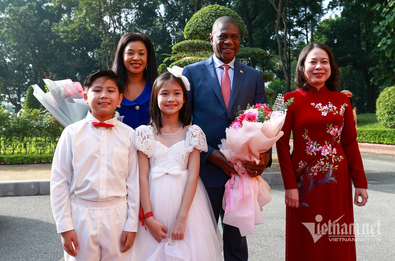 Viet Nam-Nam Phi anh 1