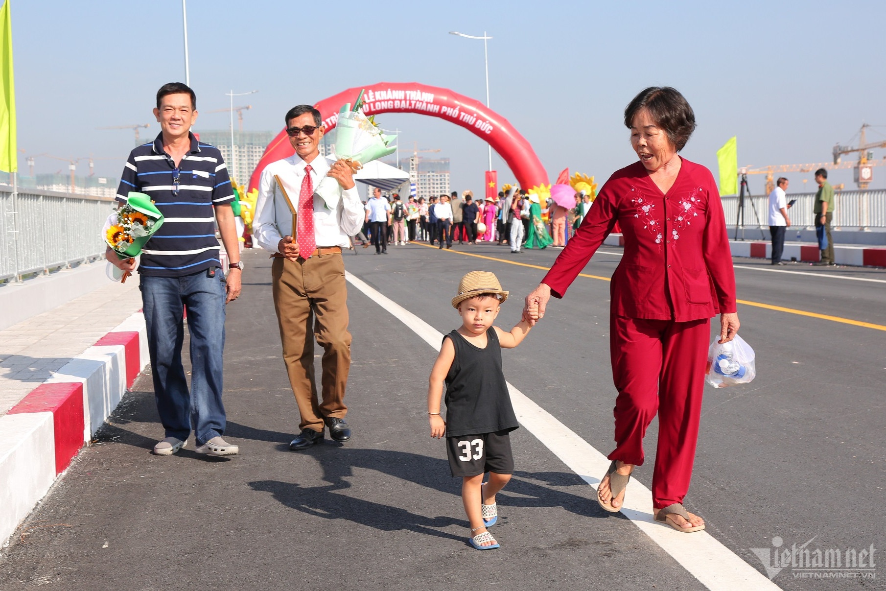 thong xe cau Long Dai anh 3