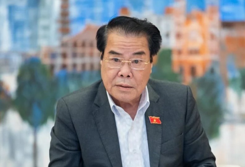 Cu tri buc xuc truoc tinh trang dao duc xuong cap trong truong hoc hinh anh