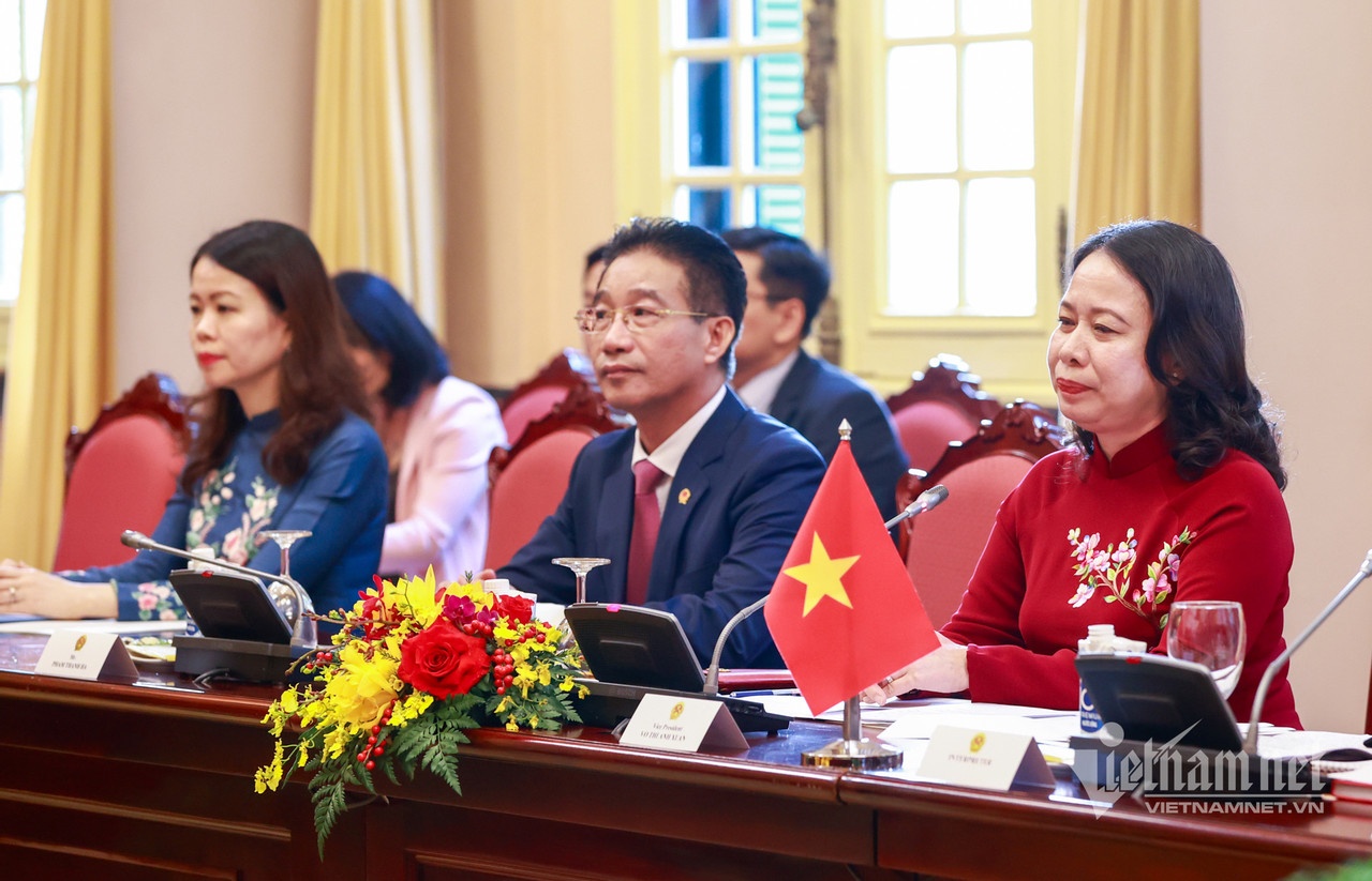 Viet Nam-Nam Phi anh 4