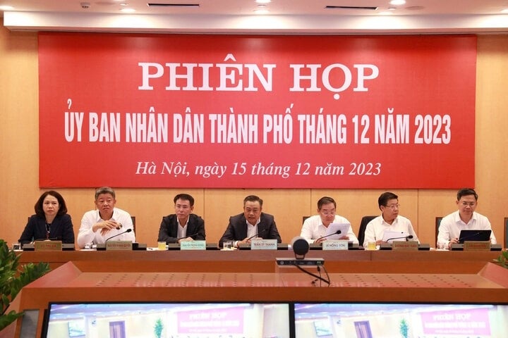 Ha Noi xem xet lay phieu tin nhiem doi voi cac Pho chu tich UBND TP hinh anh