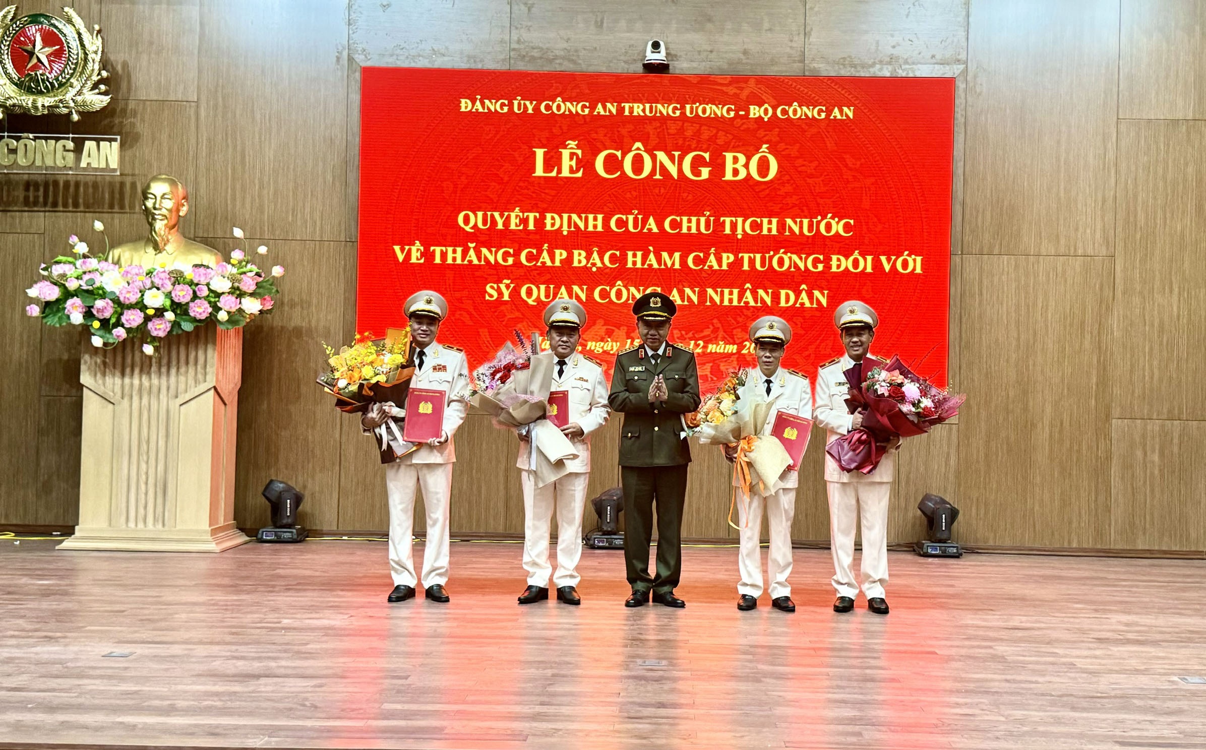 thieu tuong mai hoang anh 1