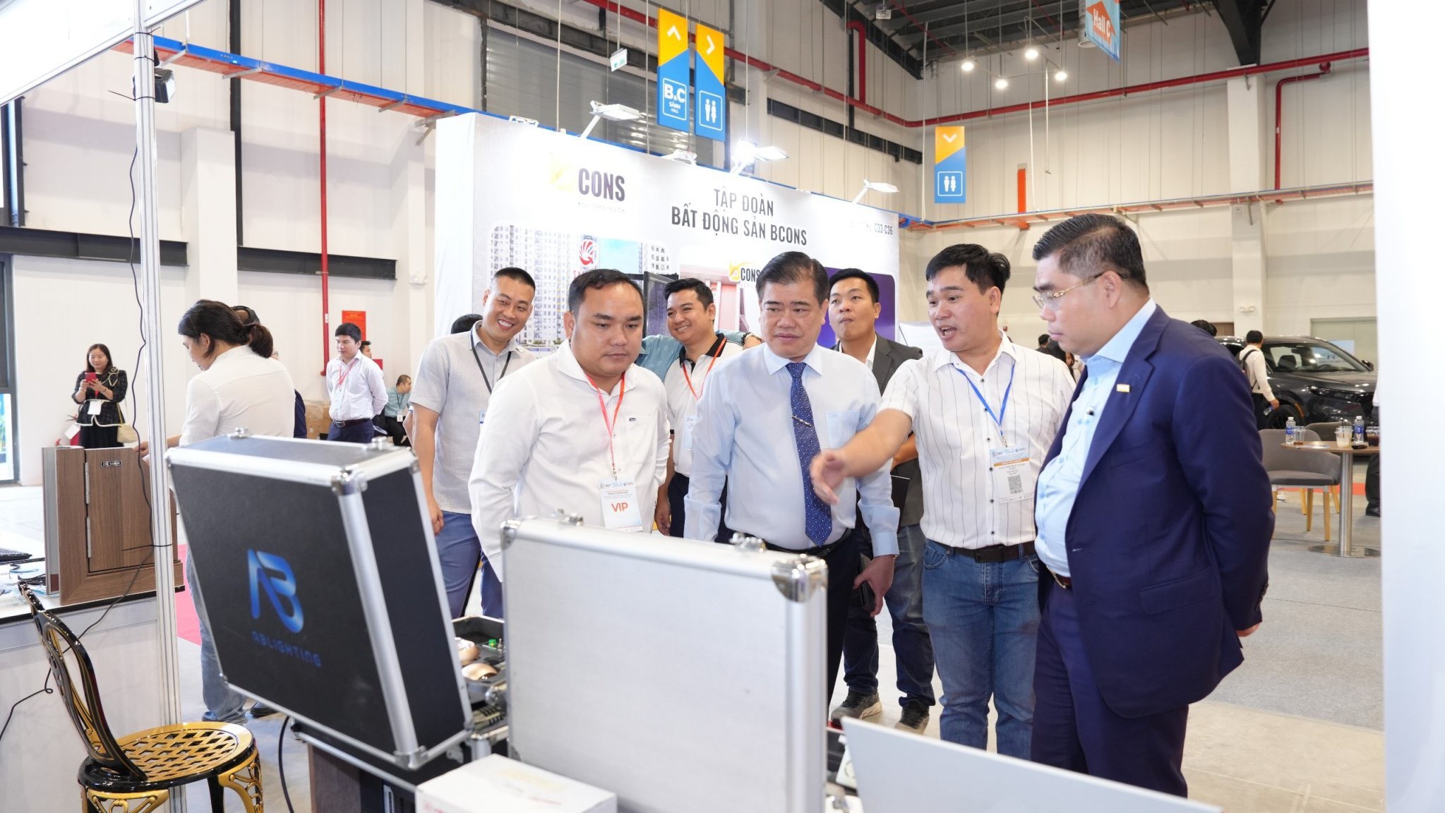 trien lam o Binh Duong anh 4