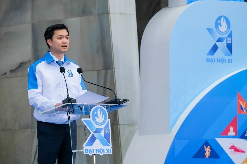 Ong Nguyen Minh Triet tiep tuc lam Chu tich Hoi Sinh vien VN khoa XI hinh anh