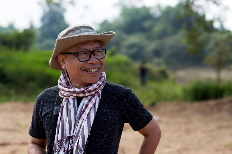 Nha van Trung Sy: Viet trong niem thuong nho tuoi tho that lac hinh anh