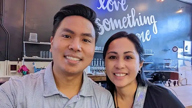 Trieu phu dola 39 tuoi chia se 4 cuon sach giup minh lam giau hinh anh