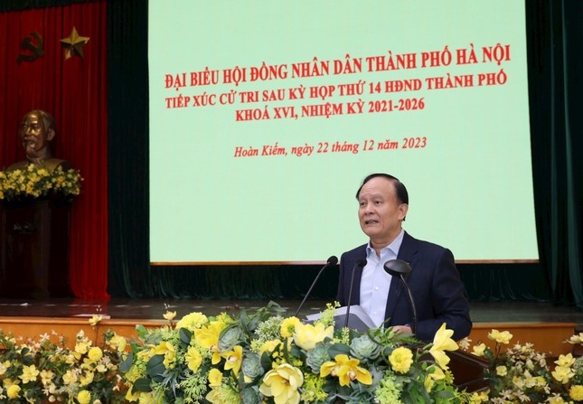cu tri kien nghi anh 2