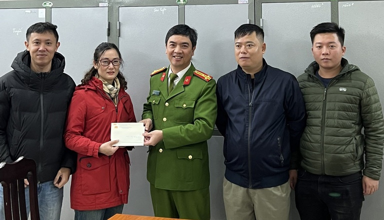 cong an bat truy na anh 1