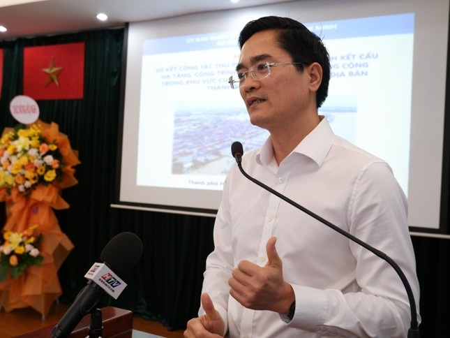 Thu phi cang bien anh 2