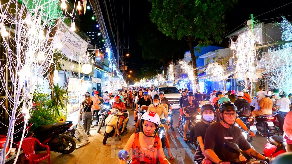 Du bao thoi tiet dip Giang sinh o TP.HCM hinh anh