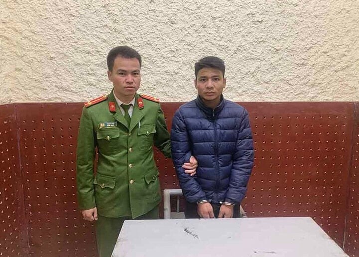 Chua het an tich, nam thanh nien tiep tuc len vao nha dan trom ket sat hinh anh