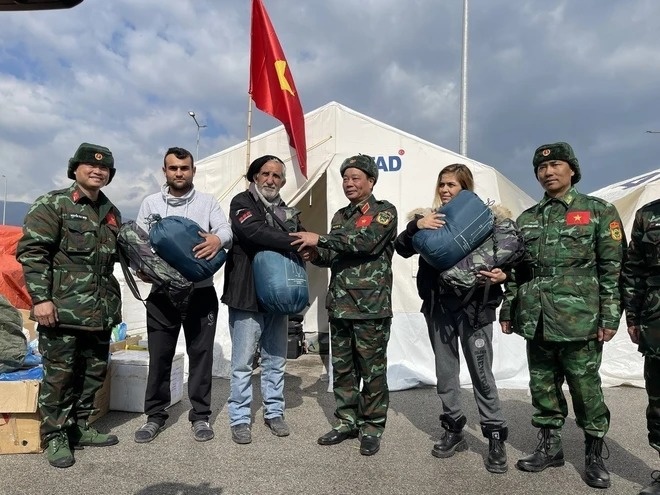 chinh sach quoc phong anh 3