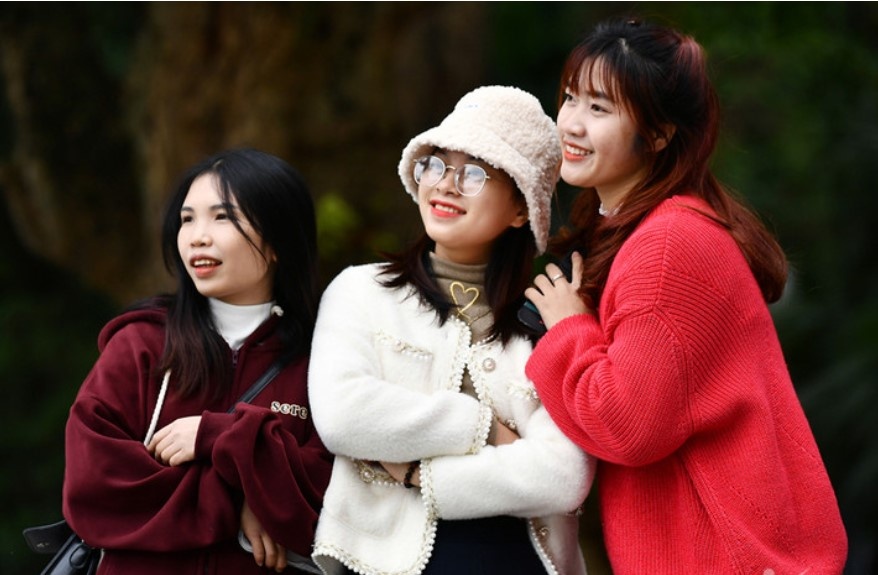 Du bao thoi tiet 27/12: Mien Bac ngay nang manh, dem ret sau hinh anh