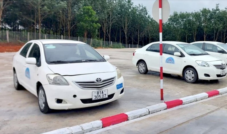 Dinh chi tuyen sinh 3 thang voi TT Giao duc nghe nghiep 3T Gia Lai hinh anh