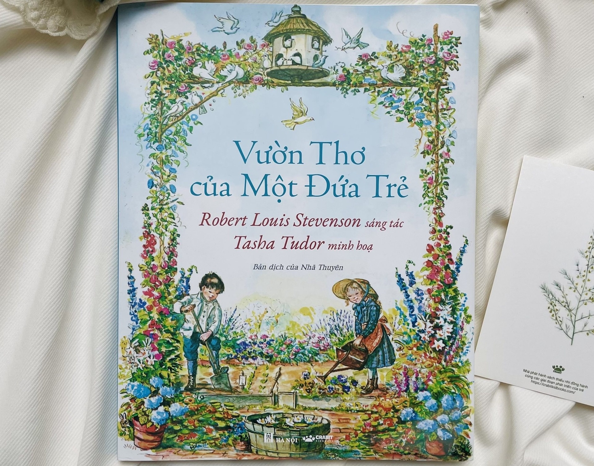 Tap tho kinh dien nuoc Anh duoc xuat ban tai Viet Nam hinh anh