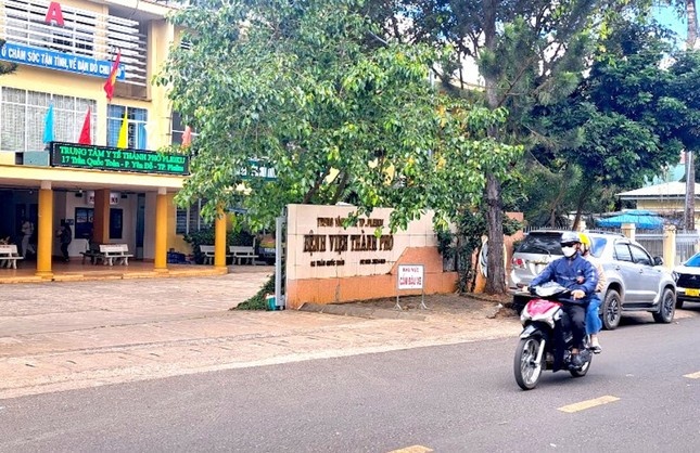 Kiem diem trach nhiem giam doc nhieu thoi ky o Trung tam Y te Pleiku hinh anh