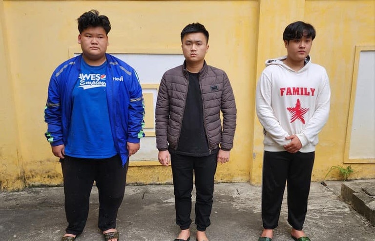 Khoi to nhom lam gia giay kham suc khoe hinh anh