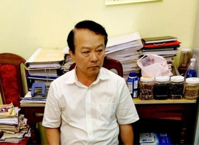 Loi khai so tien 500 trieu dong cua vi tham phan nhan hoi lo hinh anh