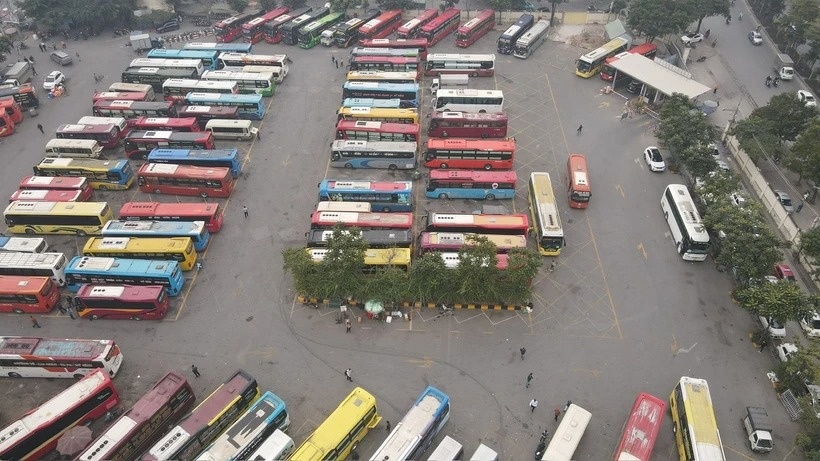 Kien nghi cho ben xe duoc thi diem dau tu, khai thac xe trung chuyen hinh anh