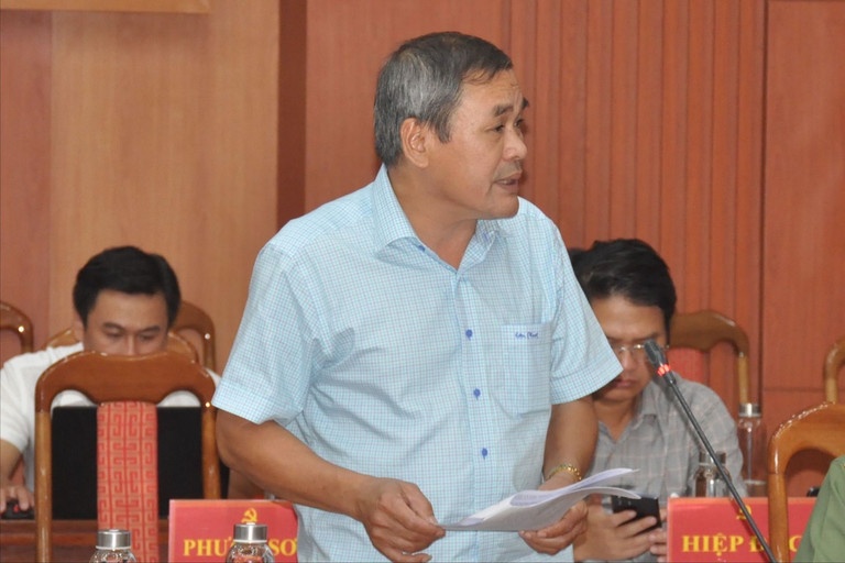 Quang Nam cho nghi viec 4 nhan su vua bi UBKT Trung uong ky luat hinh anh