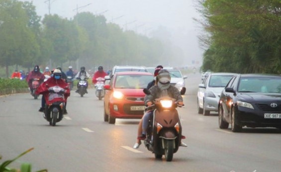 Du bao mien Bac suong mu, nhiet do tiep tuc tang den 24 do hinh anh