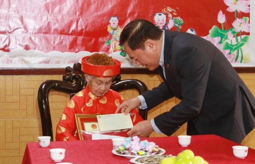 Chu tich nuoc gui Thiep mung tho den 1.632 cong dan hinh anh